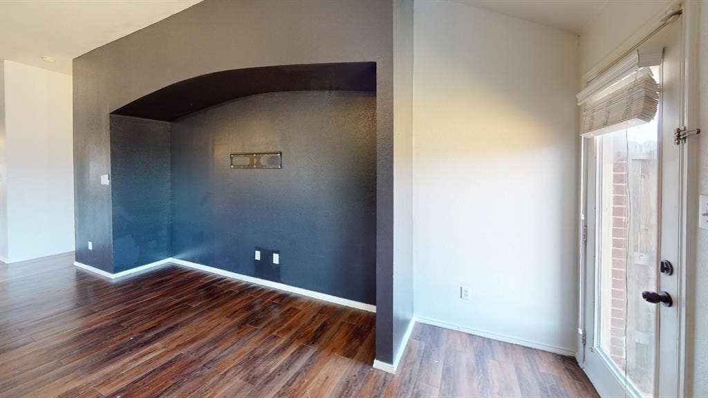 1815 Shanna Drive, Lancaster, TX 75134 Wood-finish flooring throughout