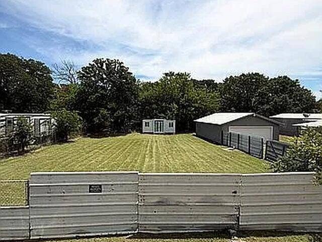 1901 Elm Drive, Kemp, TX 75143 1901 Elm Drive, Kemp, TX 75143