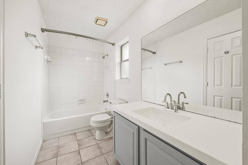 800 Fallen Leaf Court, Irving, TX 75063 800 Fallen Leaf Court, Irving, TX 75063