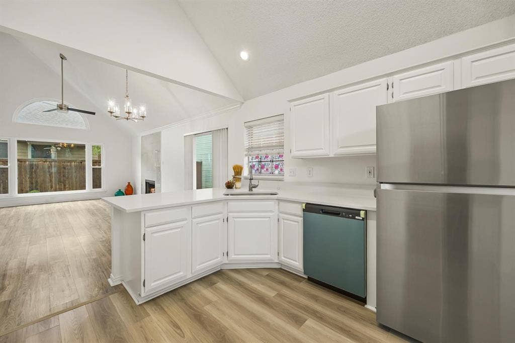800 Fallen Leaf Court, Irving, TX 75063 800 Fallen Leaf Court, Irving, TX 75063