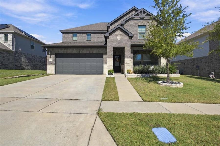 Property photo for 522 Janette Court, Royse City, TX