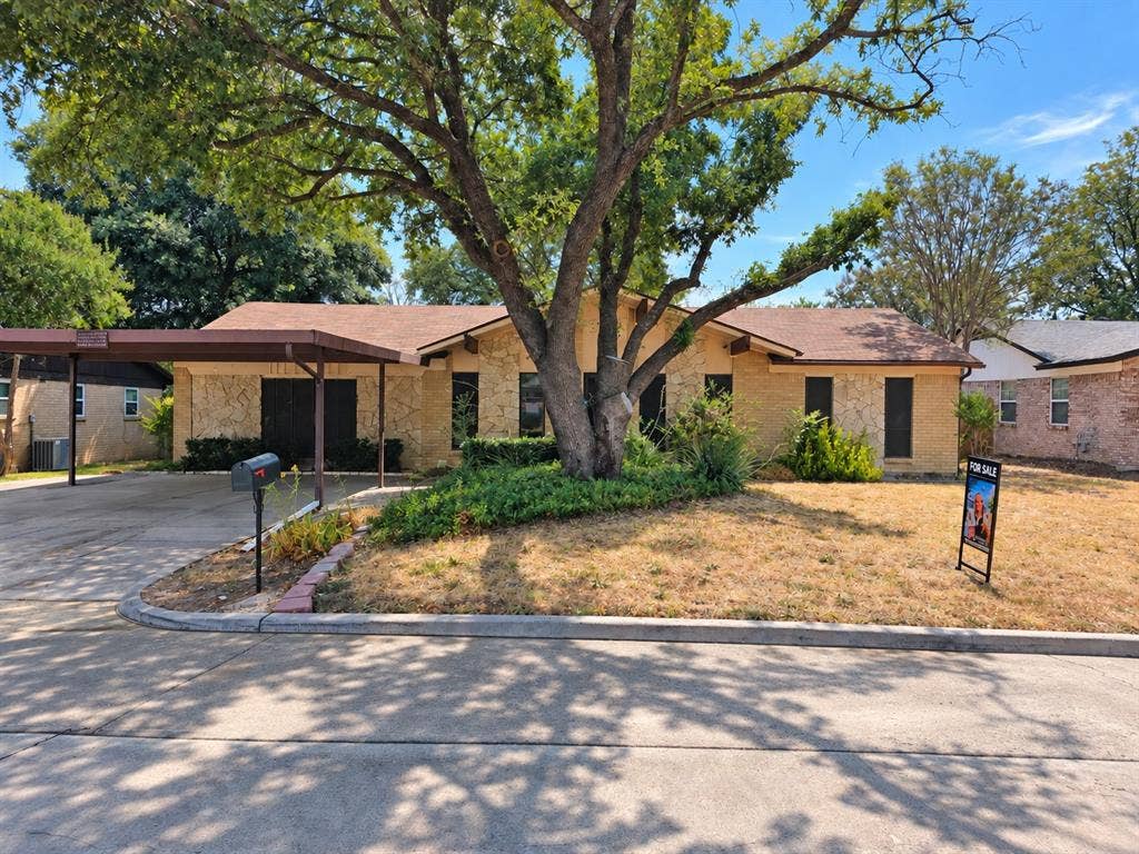 4504 Mink Drive, Haltom City, TX 76117 4504 Mink Drive, Haltom City, TX 76117