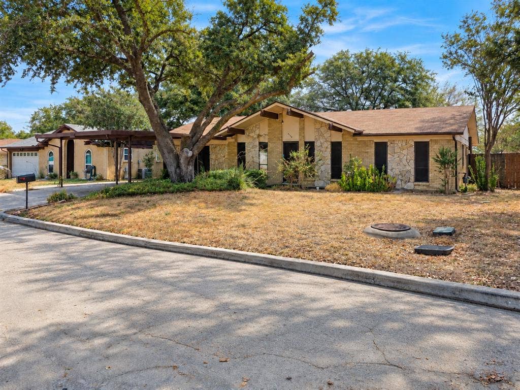 4504 Mink Drive, Haltom City, TX 76117 4504 Mink Drive, Haltom City, TX 76117
