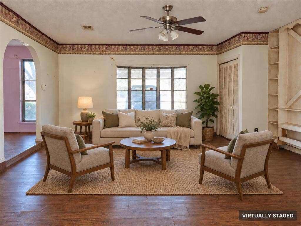 4504 Mink Drive, Haltom City, TX 76117 4504 Mink Drive, Haltom City, TX 76117