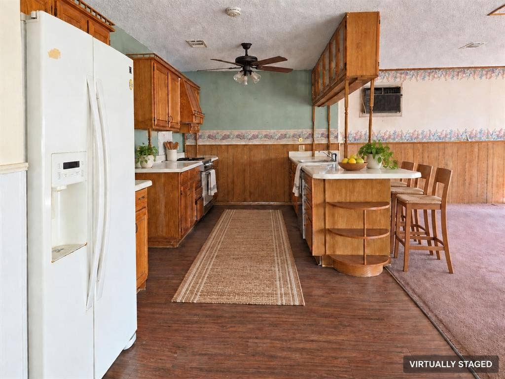 4504 Mink Drive, Haltom City, TX 76117 4504 Mink Drive, Haltom City, TX 76117