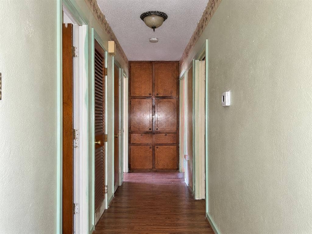 4504 Mink Drive, Haltom City, TX 76117 4504 Mink Drive, Haltom City, TX 76117