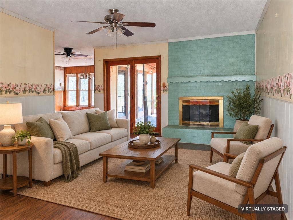 4504 Mink Drive, Haltom City, TX 76117 4504 Mink Drive, Haltom City, TX 76117