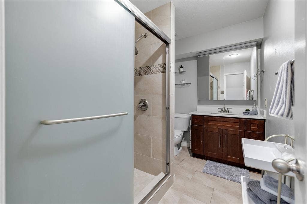 7605 Woodthrush Drive, Dallas, TX 75230 7605 Woodthrush Drive, Dallas, TX 75230