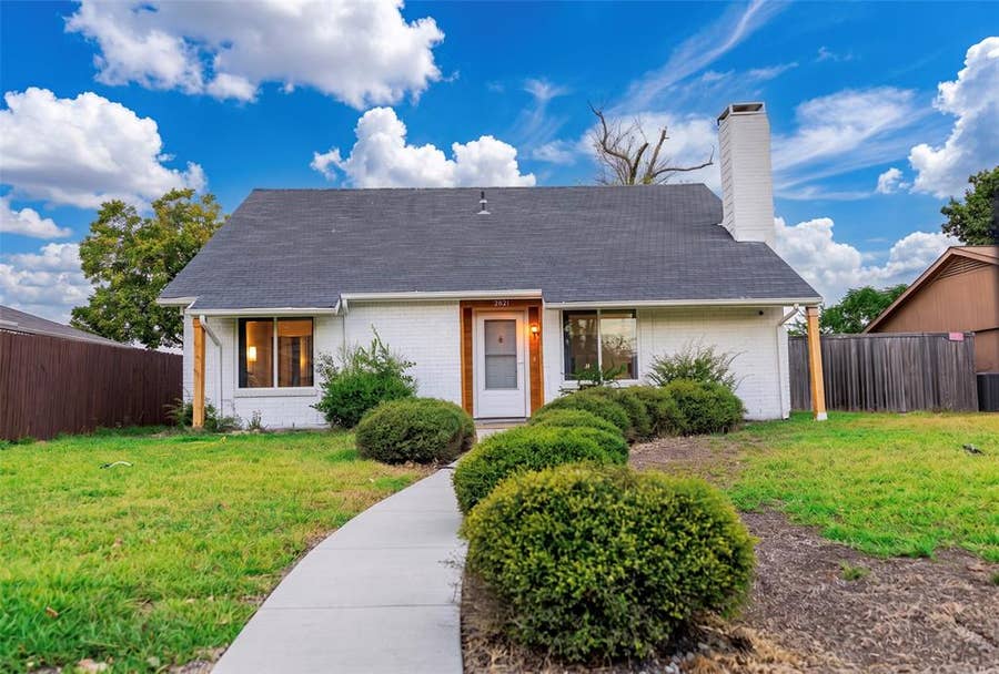 Property photo for 2821 Lancer Lane, Garland, TX