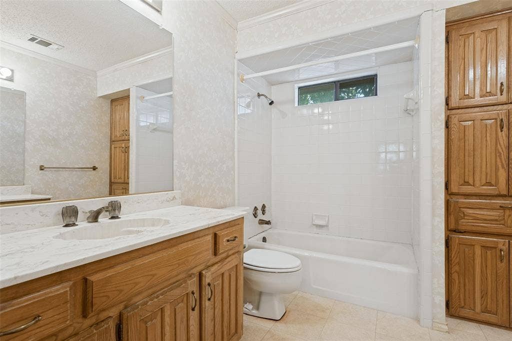 3428 Omar Lane, Plano, TX 75023 3428 Omar Lane, Plano, TX 75023
