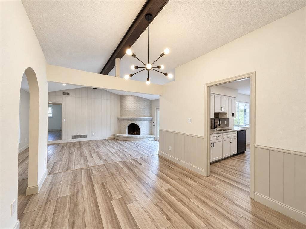 2404 Kentfield Drive, Plano, TX 75074 2404 Kentfield Drive, Plano, TX 75074