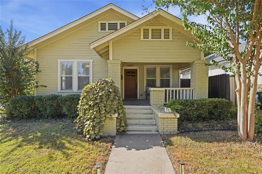 Property photo for 4901 Calmont Avenue, Fort Worth, TX