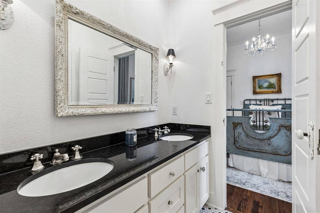 414 N Waddill Street, McKinney, TX 75069 414 N Waddill Street, McKinney, TX 75069