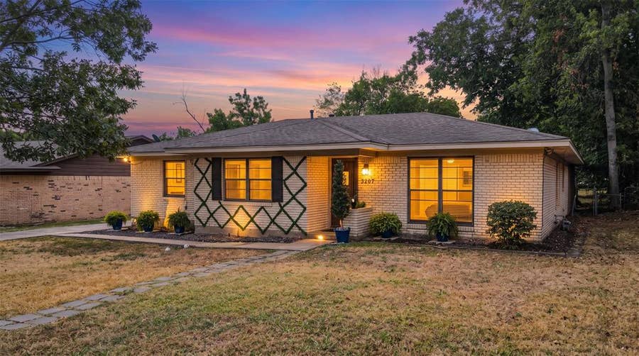 Property photo for 3207 Eastland Avenue, Greenville, TX