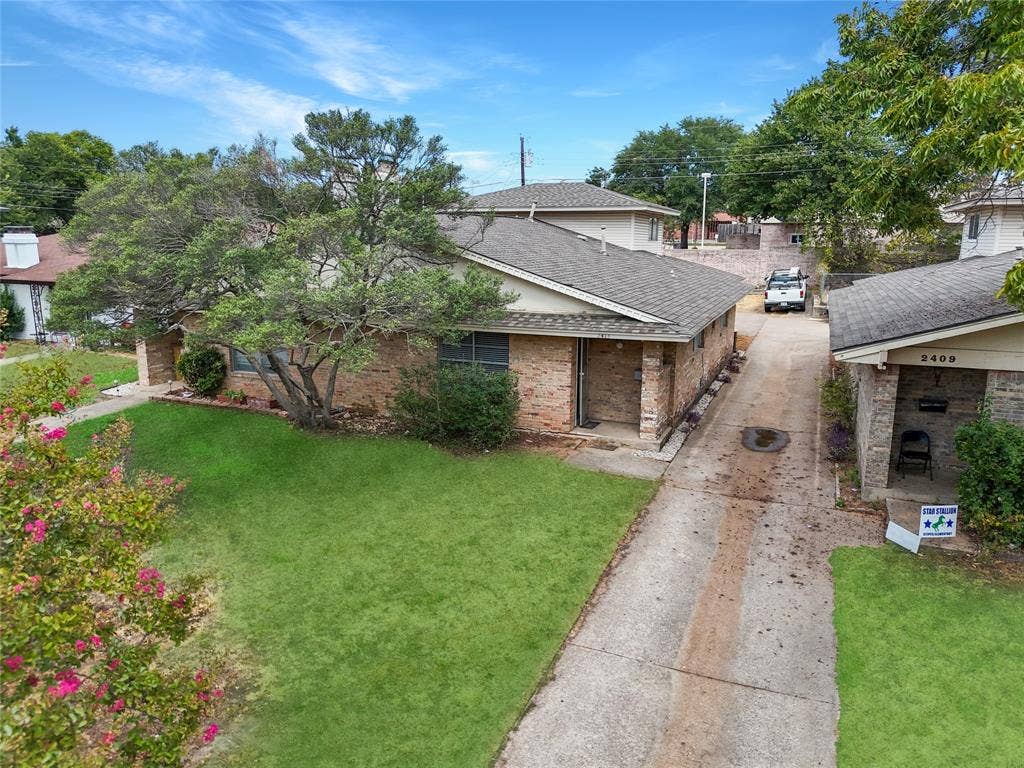 2413 Woodoak Court, Irving, TX 75060 2413 Woodoak Court, Irving, TX 75060
