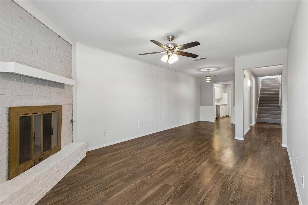 2413 Woodoak Court, Irving, TX 75060 2413 Woodoak Court, Irving, TX 75060