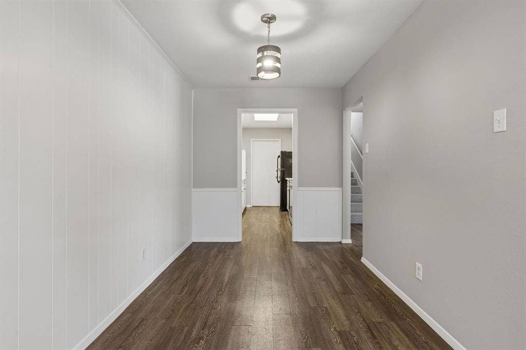 2413 Woodoak Court, Irving, TX 75060 2413 Woodoak Court, Irving, TX 75060