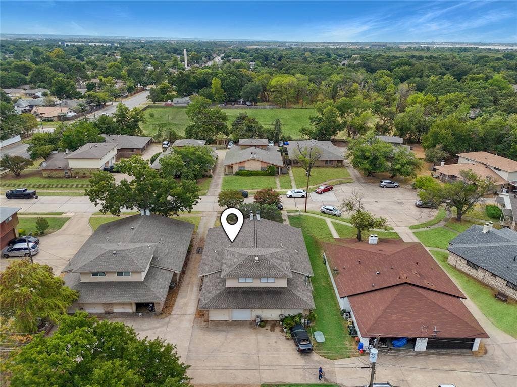 2413 Woodoak Court, Irving, TX 75060 2413 Woodoak Court, Irving, TX 75060