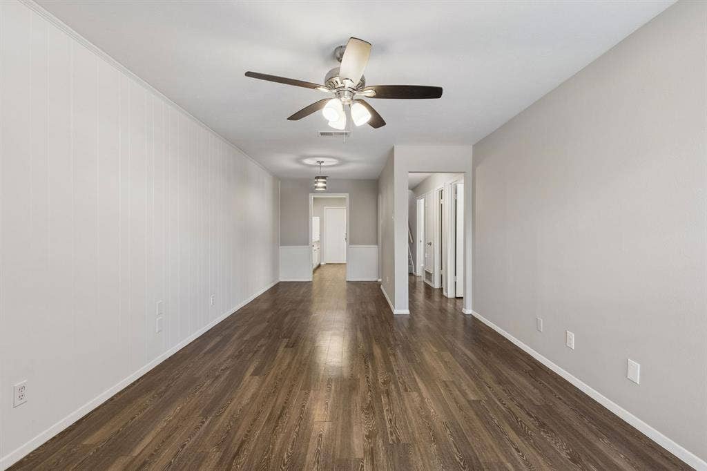 2413 Woodoak Court, Irving, TX 75060 2413 Woodoak Court, Irving, TX 75060