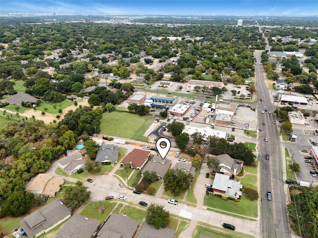 2413 Woodoak Court, Irving, TX 75060 2413 Woodoak Court, Irving, TX 75060
