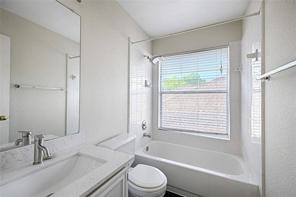 2325 Havard Oak Drive, Plano, TX 75074 2325 Havard Oak Drive, Plano, TX 75074