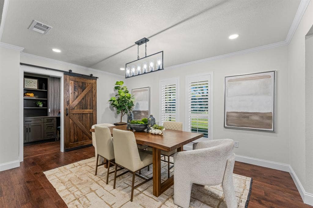 3946 Candlenut Lane, Dallas, TX 75244