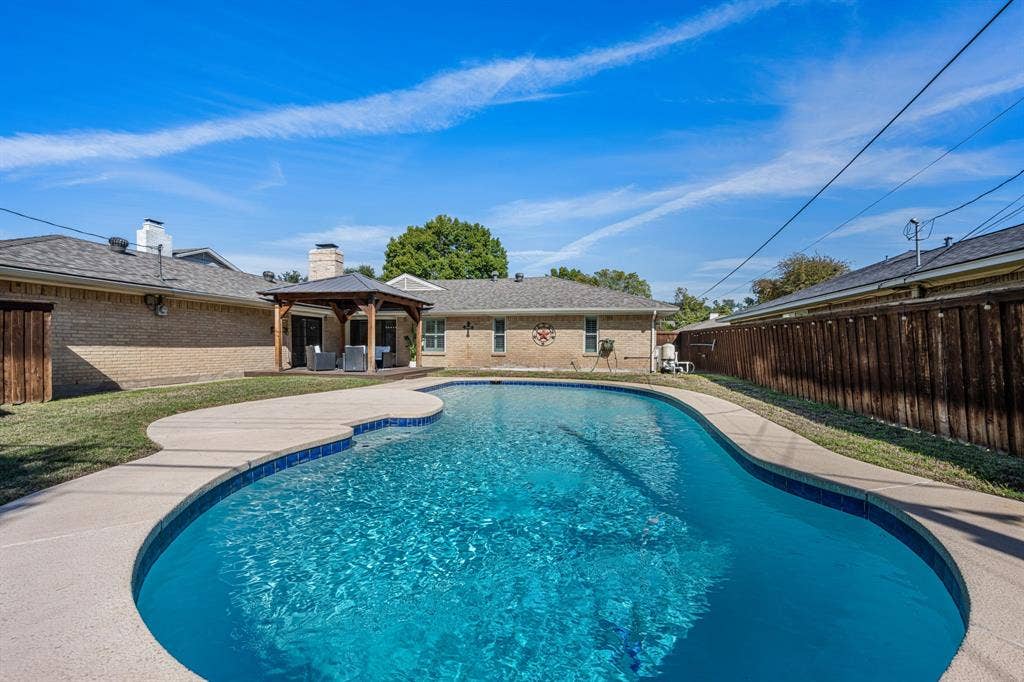 3946 Candlenut Lane, Dallas, TX 75244