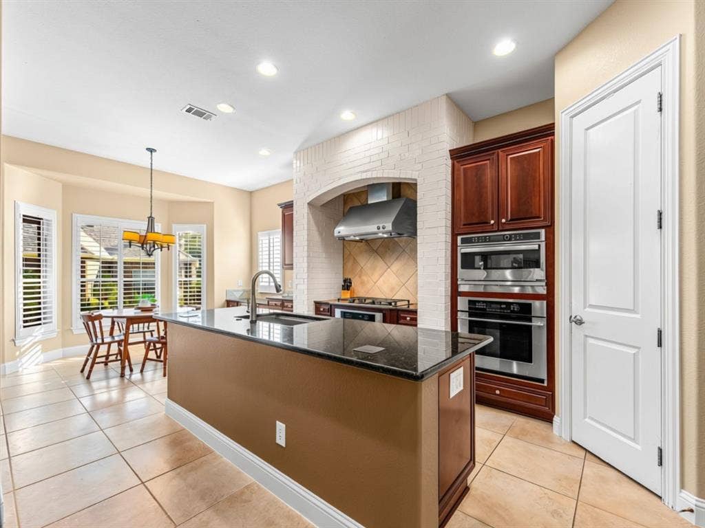 7122 Lake Mead Court, Frisco, TX 75036 7122 Lake Mead Court, Frisco, TX 75036