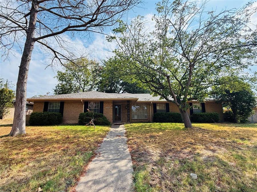 Property photo for 1112 Joanna Circle, DeSoto, TX