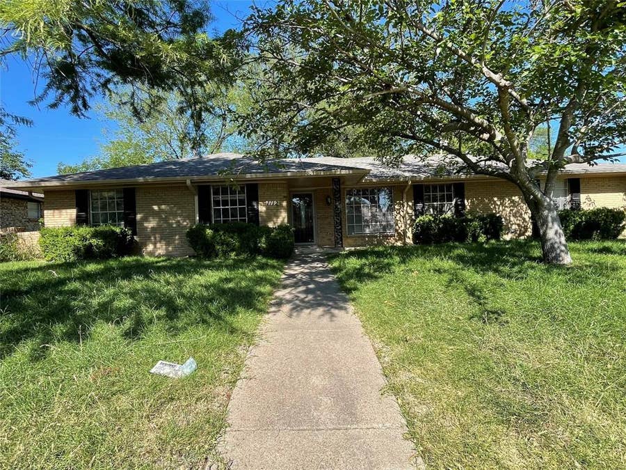 Property photo for 1112 Joanna Circle, DeSoto, TX