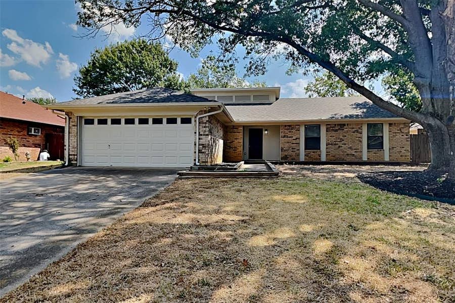 Property photo for 1562 Tiffany Forest Lane, Grapevine, TX