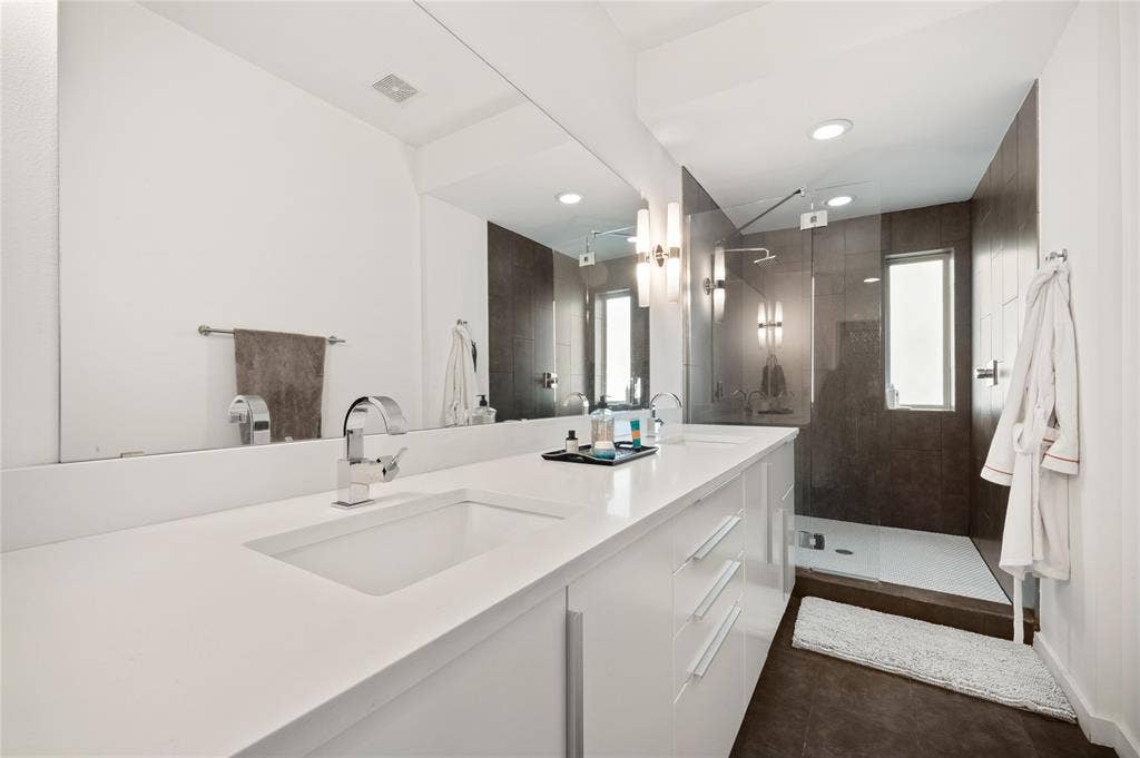 5708 Bryan Parkway, #A, Dallas, TX 75206