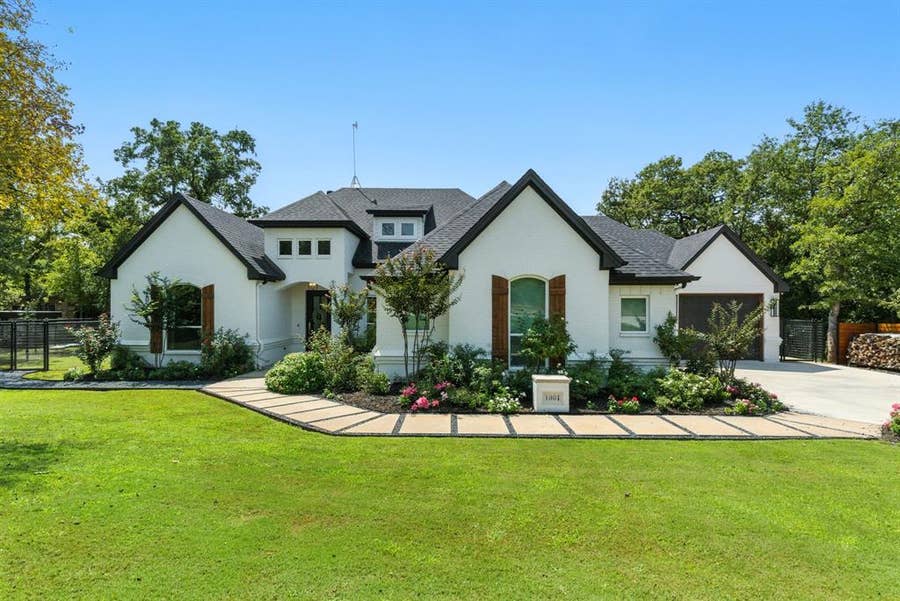 Property photo for 1001 Trinity Oaks Road, Weatherford, TX