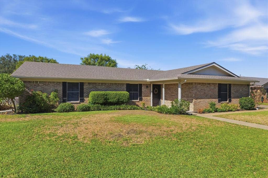 213 Travis Lane, Hewitt, TX 76643 213 Travis Lane, Hewitt, TX 76643