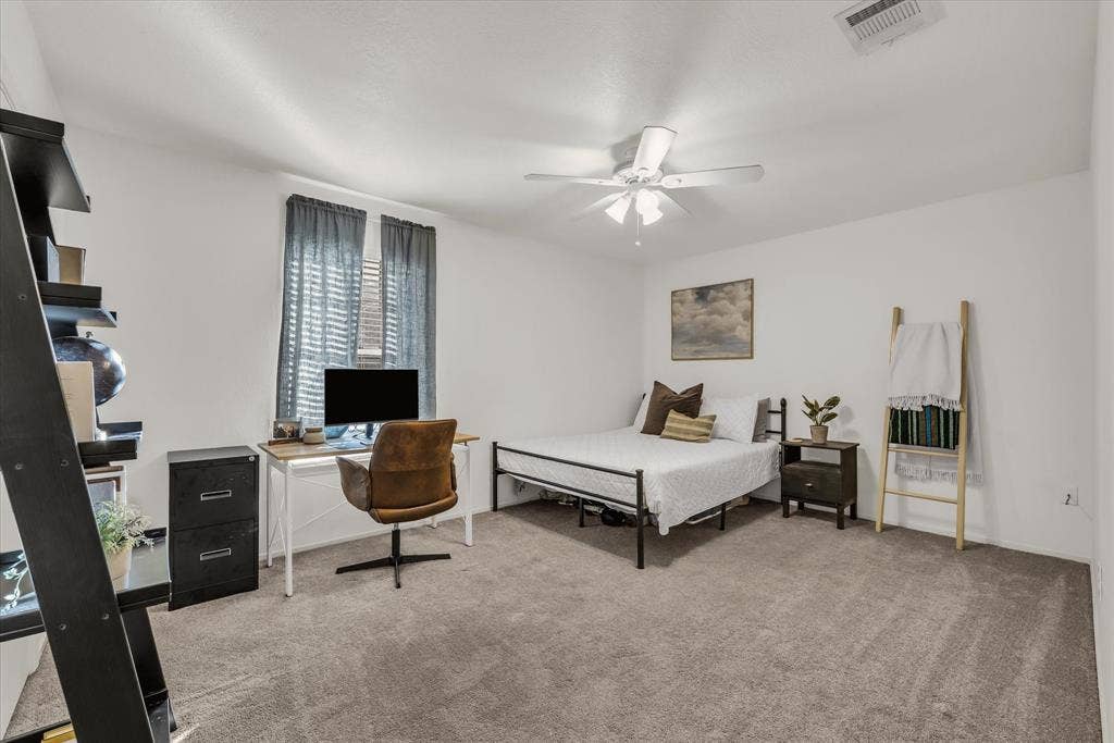 213 Travis Lane, Hewitt, TX 76643 213 Travis Lane, Hewitt, TX 76643