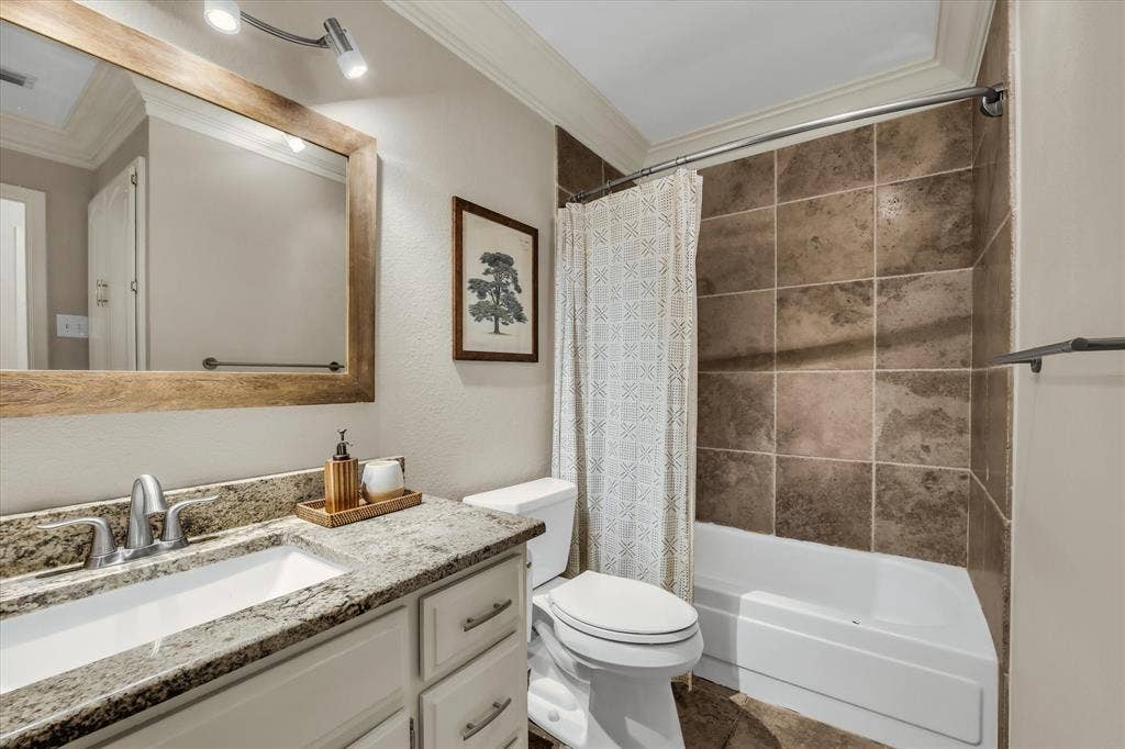 213 Travis Lane, Hewitt, TX 76643 213 Travis Lane, Hewitt, TX 76643