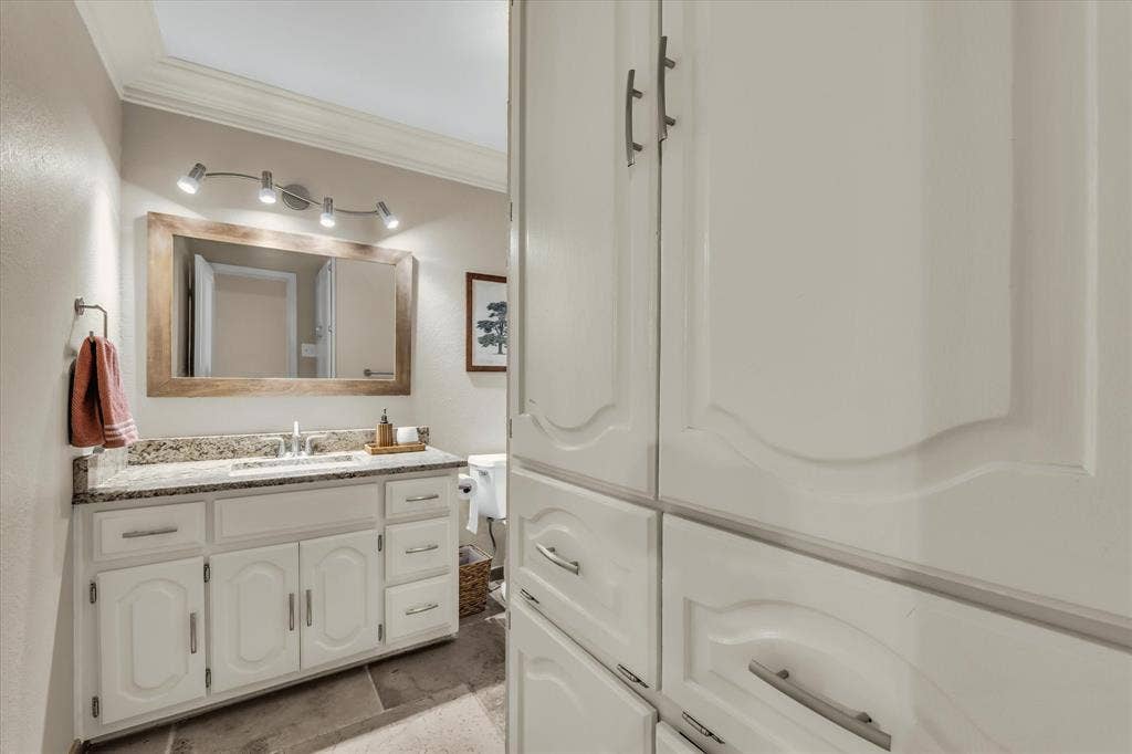 213 Travis Lane, Hewitt, TX 76643 213 Travis Lane, Hewitt, TX 76643