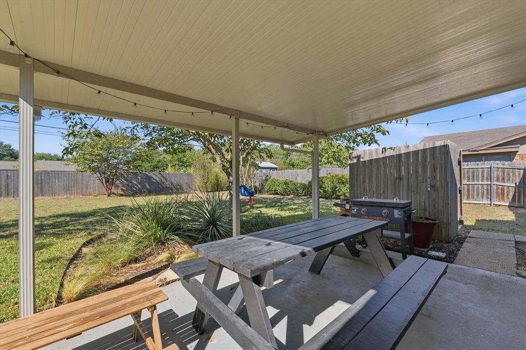 213 Travis Lane, Hewitt, TX 76643 213 Travis Lane, Hewitt, TX 76643
