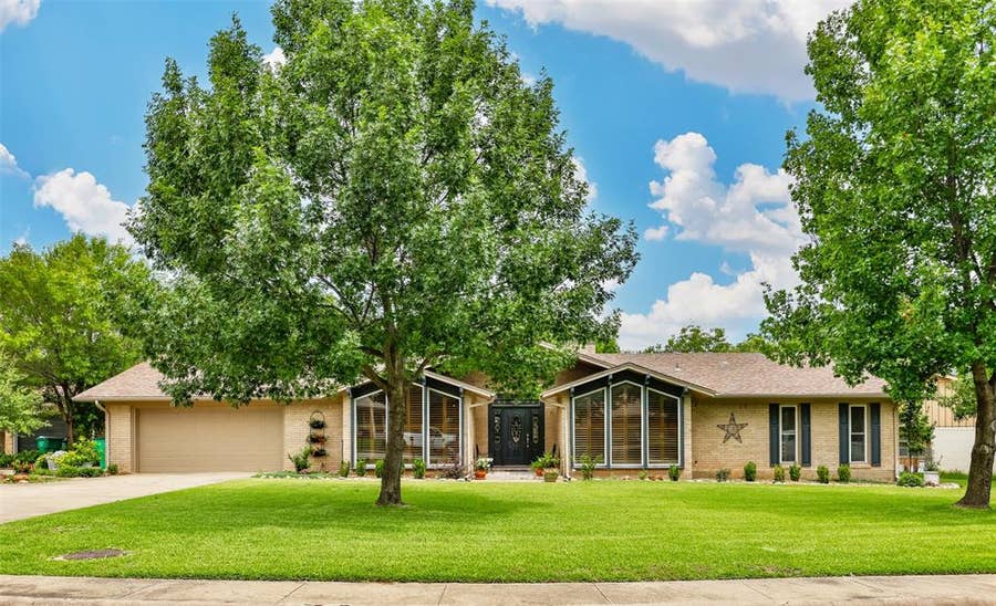 Property photo for 1904 Tulane Avenue, Gainesville, TX
