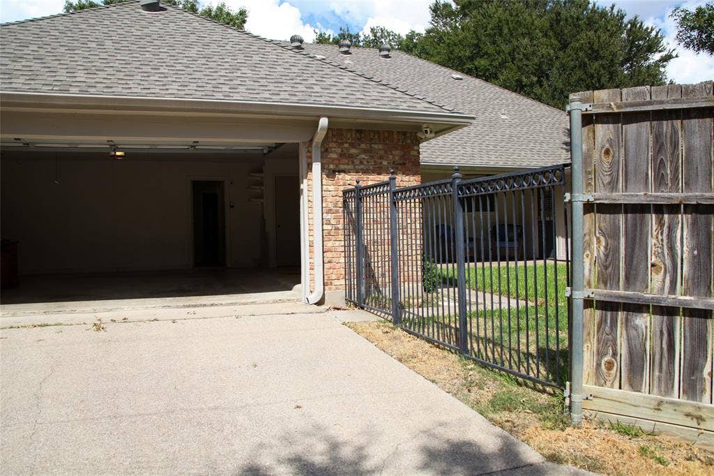 2304 Skipwith Drive, Plano, TX 75023 2304 Skipwith Drive, Plano, TX 75023