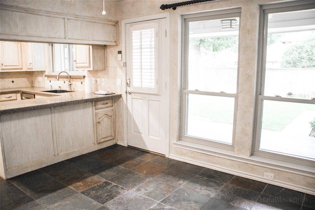 2304 Skipwith Drive, Plano, TX 75023 breakfast area