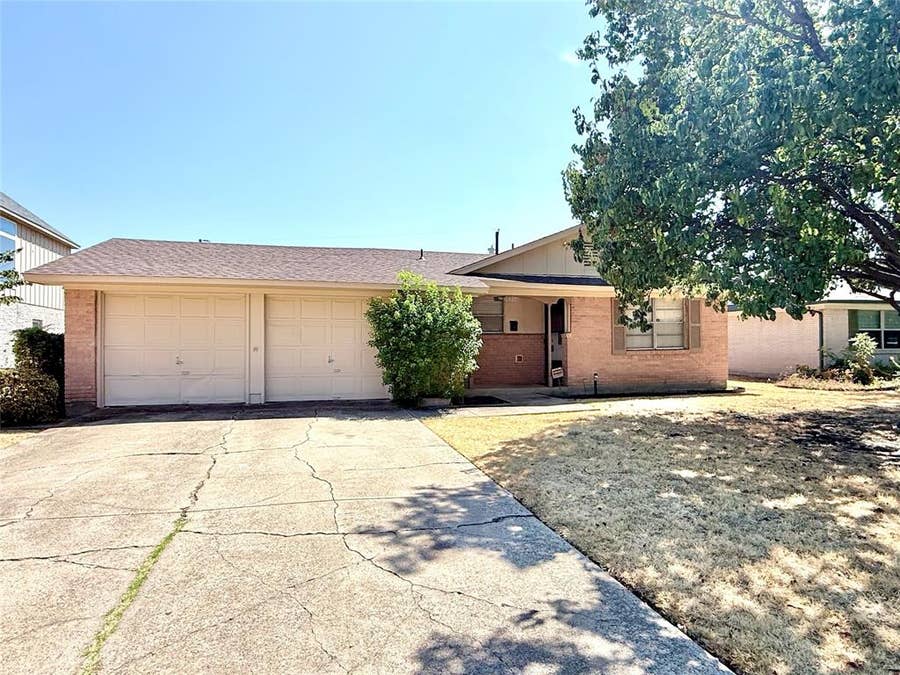 Property photo for 1310 Hampshire Lane, Richardson, TX