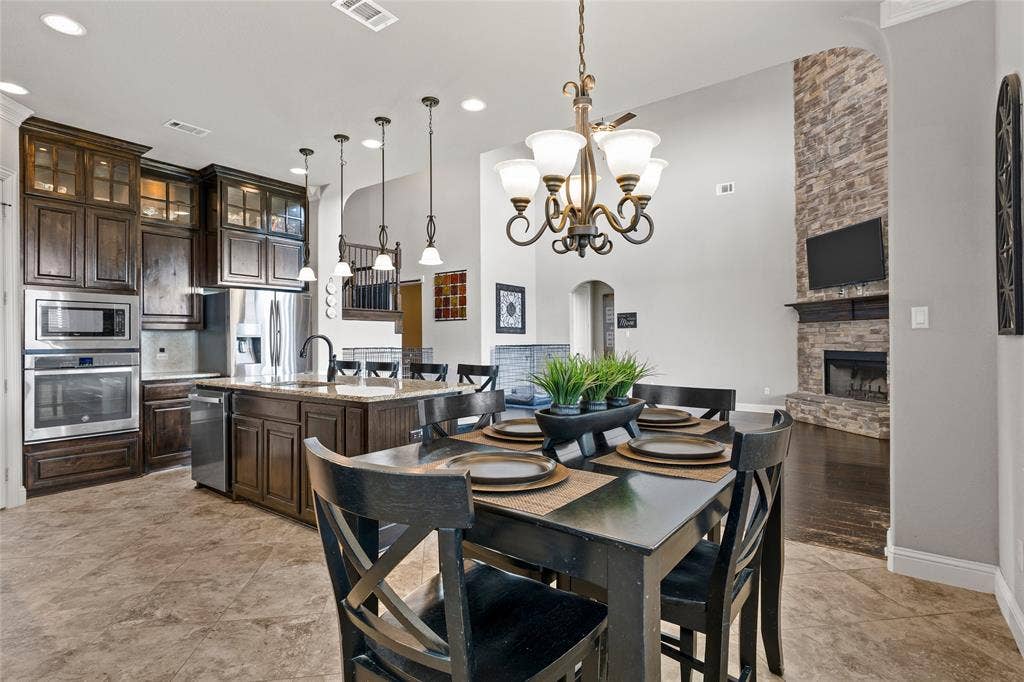 2109 Therese, Waco, TX 76712 2109 Therese, Waco, TX 76712