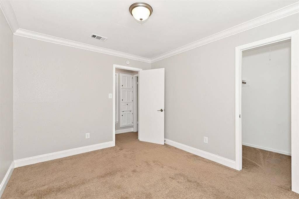 1901 Creek Wood Court, Irving, TX 75060