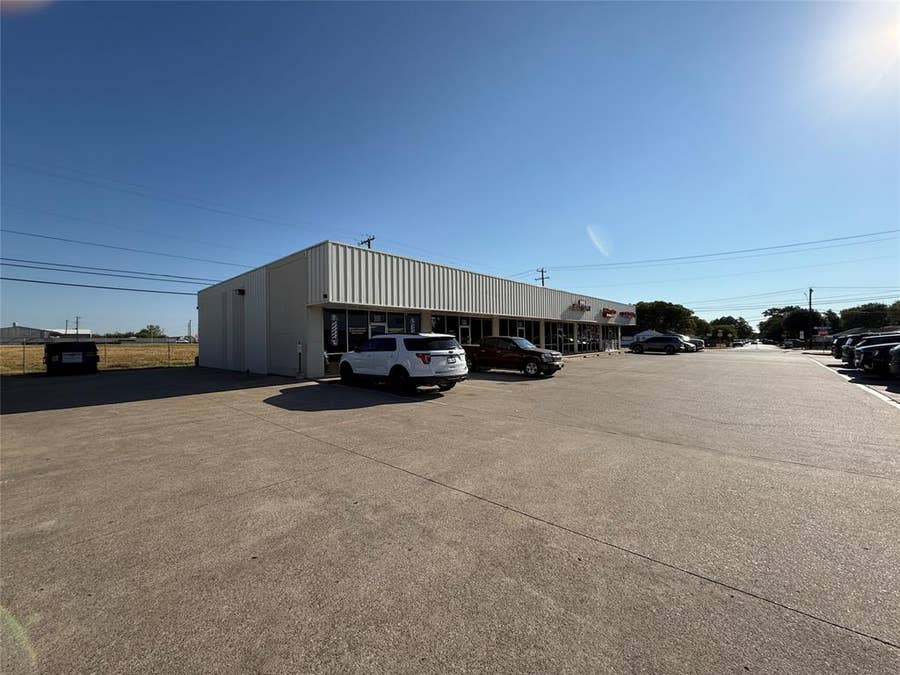 Property photo for 330 S Blue Mound Road, Saginaw, TX