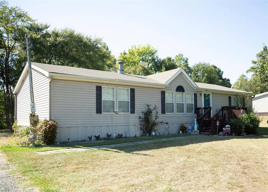 Property photo for 165 Bent Oak Drive, Stonewall, LA