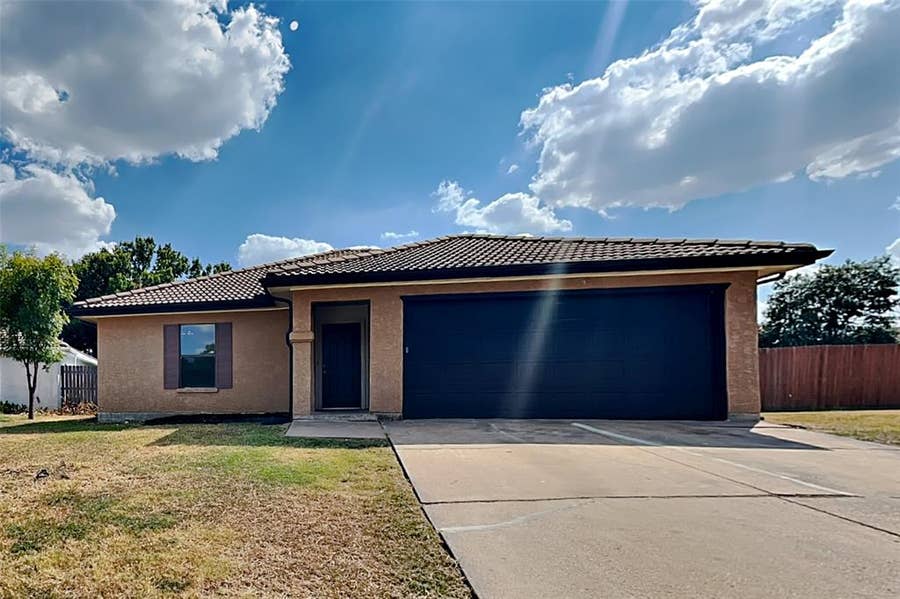 Property photo for 4112 Nandina Court, Fort Worth, TX