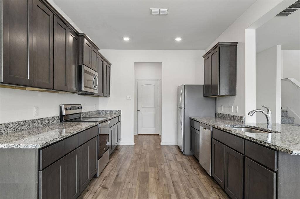 618 Arlington Park Court, Seagoville, TX 75159