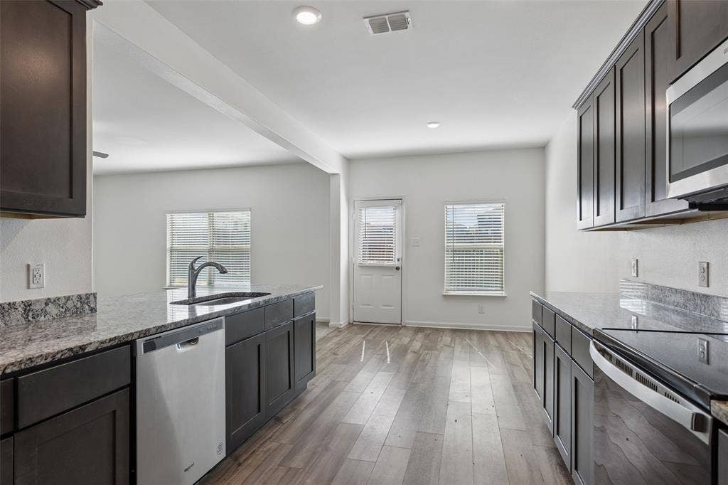 618 Arlington Park Court, Seagoville, TX 75159