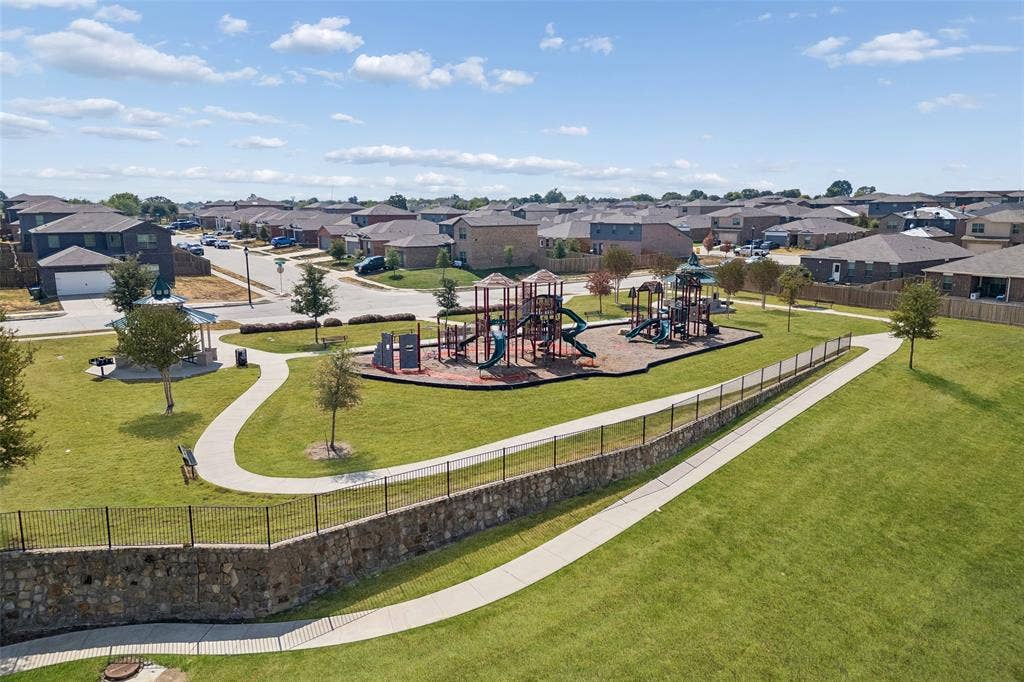 618 Arlington Park Court, Seagoville, TX 75159